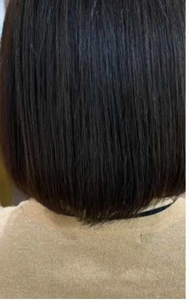 セミロングの縮毛矯正で自然なストレートヘアに|秩父の美容室マイスター